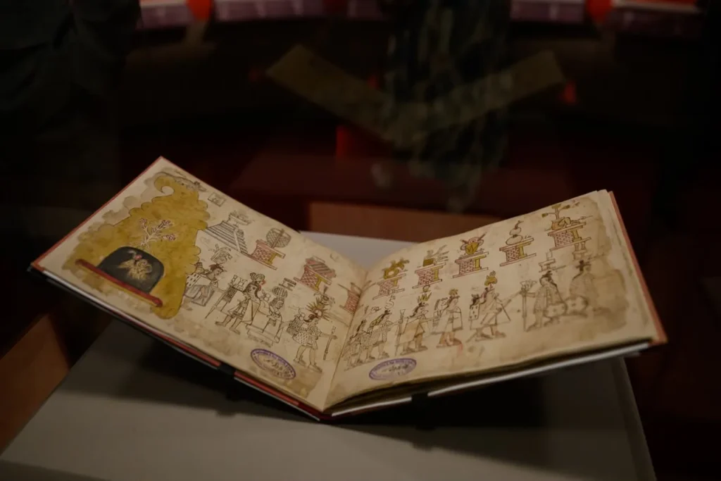 El Códice Azcatitlan vuelve a México tras casi 200 años