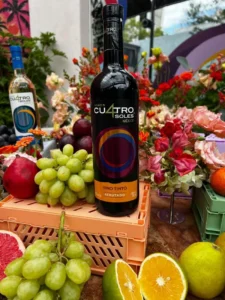 Cuatro Soles le quita solemnidad al vino: “hay uno para ti”