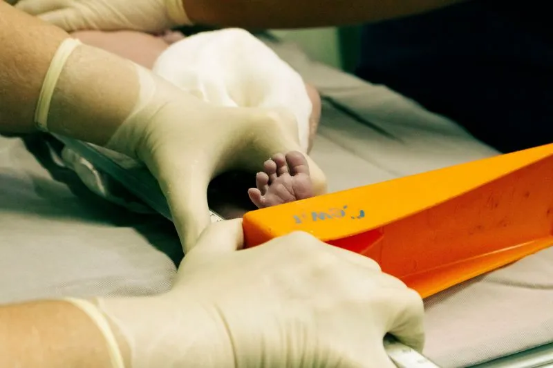 Detectar y tratar a tiempo el hipotiroidismo congénito ayuda a prevenir alteraciones neurológicas